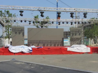 LED全彩顯示屏能否使用太陽能？